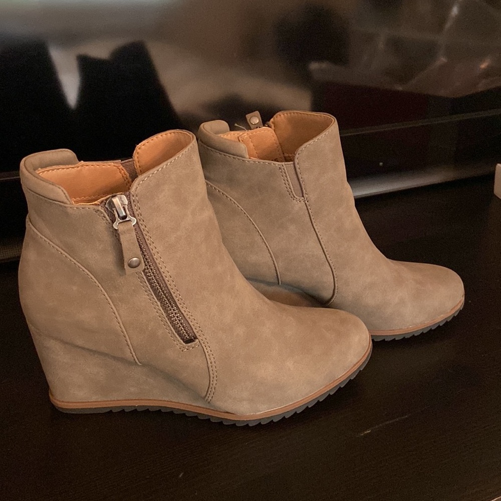 Pretty new ankle boots